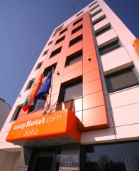 Евтино настаняване в хотел в София център - двойни стаи с баня и климатик от 38 лв. в easyHotel Sofia - Low Cost хотел