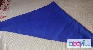 Триъгълен шал в кралско синьо 